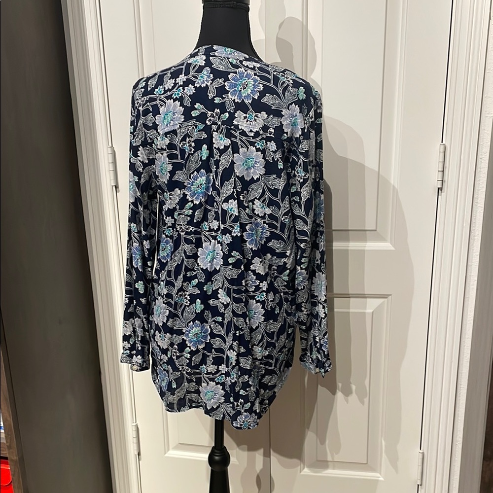 Old Navy Blue and White Long Sleeve Blouse (B) - Picture 3 of 5